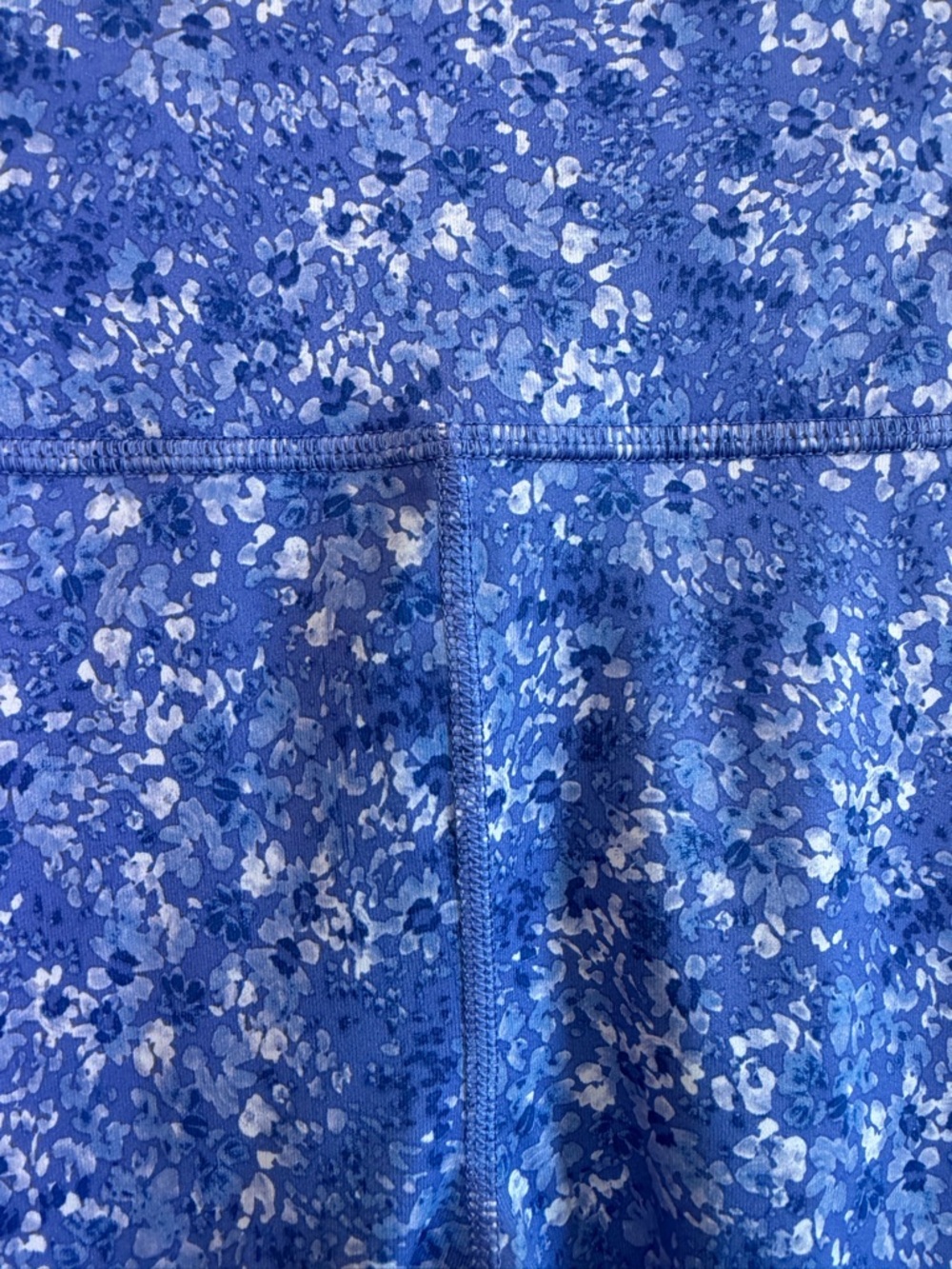 Fabletics PowerHold NWT Medium Blue Floral Leggings 27in Inseam - Picture 3 of 10